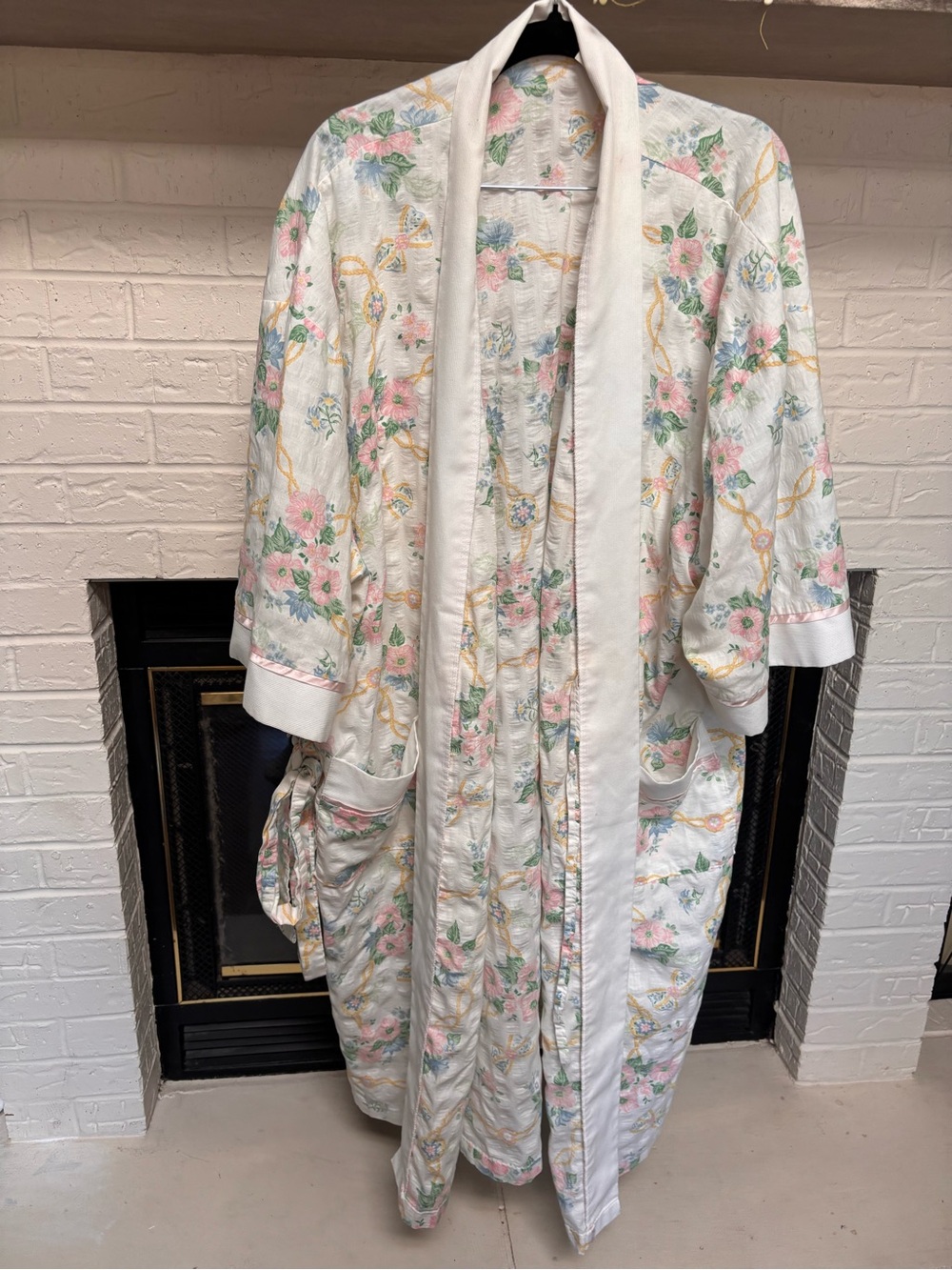 Adonna Quilted White Robe with Pastel Floral & Gold Chain Accent